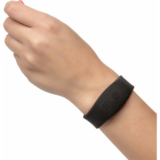 WRISTBAND REMOTE ACCESSORY - BLACK image 5