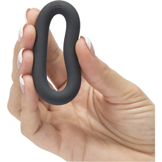 A PERFECT O SILICONE COCK RING - BLACK image 3