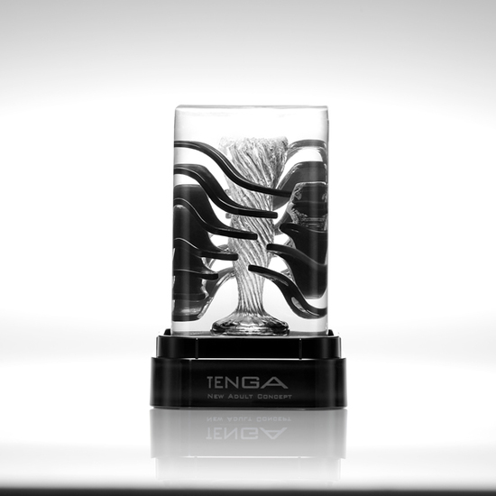 TENGA - CRYSTA STROKER LEAF image 1