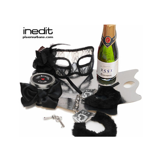 KIT ERÓTICO MÁSCARA VENECIANA CON CAVA - NEGRO image 0