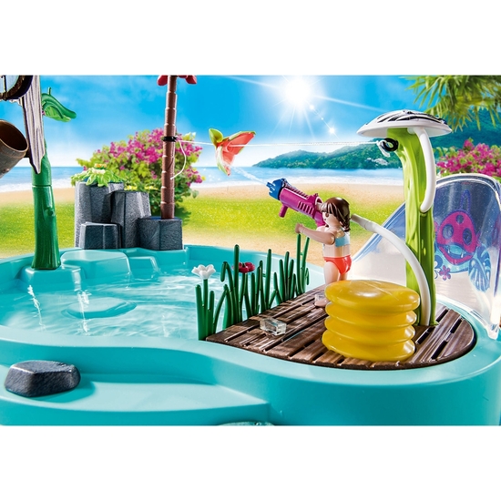 PLAYMOBIL FAMILY PISCINA ROCIADOR AGUA image 2