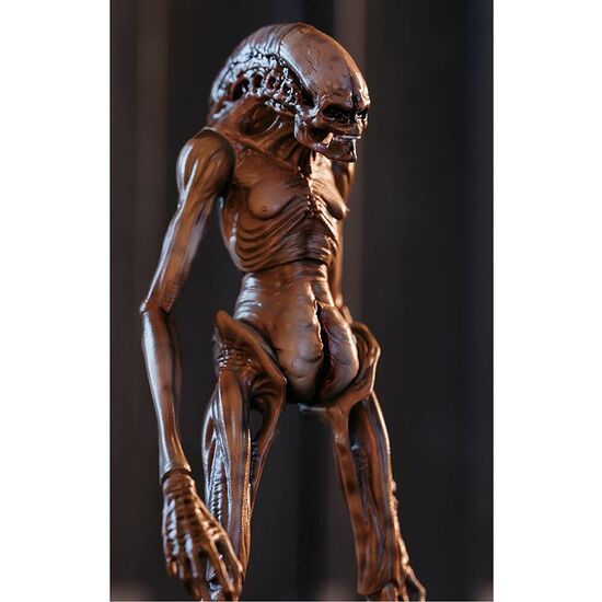 FIGURA PREVIEWS EXCLUSIVE THE NEWBORN ALIEN RESURECTION 1/18 image 2