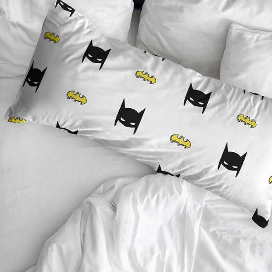 FUNDA DE ALMOHADA 100% ALGODÓN BATMAN CHILDISH CAMA DE 90. image 1