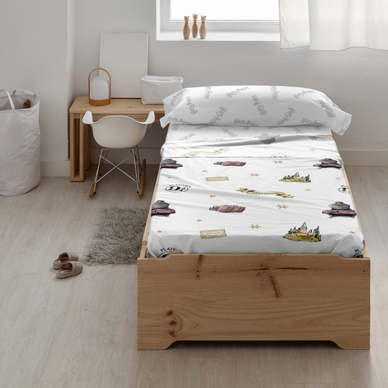 JUEGO DE SÁBANAS CON ALMOHADA Y BAJERA ESTAMPADAS 100% ALGODÓN MODELO PLATFORM 9 3-4 PARA CAMA DE 90. image 1