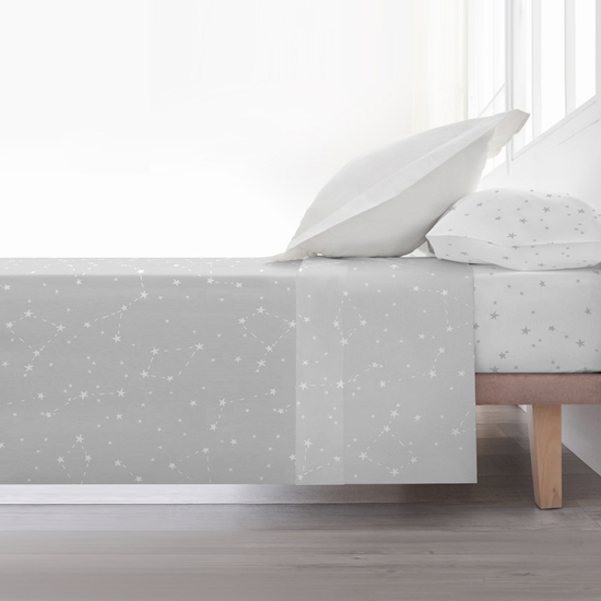 JUEGO DE SÁBANAS CON ALMOHADA Y BAJERA ESTAMPADAS 100% ALGODÓN MODELO CONSTELACIONES PARA CAMA DE 90. image 2