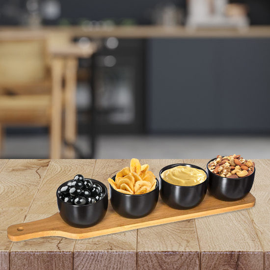 2X SET DE APERITIVO DE 5 PIEZAS COLOR NEGRO CON TABLAS EN BAMBÚ Y VASITOS EN LOZA image 6