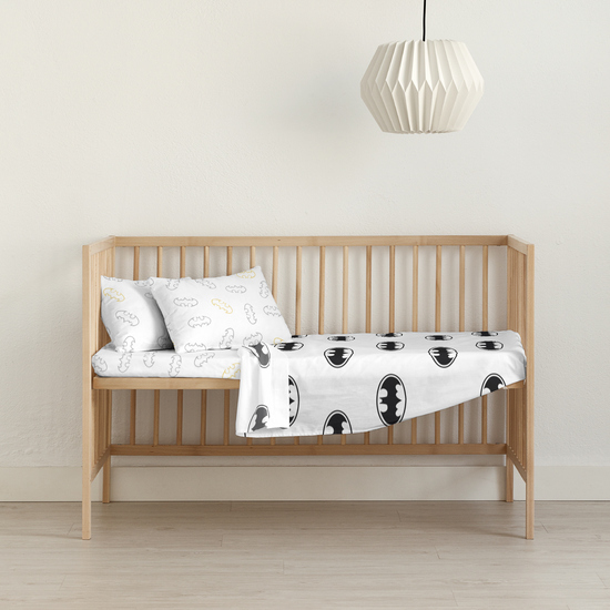 JUEGO DE SABANAS CON ALMOHADA Y BAJERA ESTAMPADAS 100 ALGODON MODELO BATMAN BASIC PARA MAXICUNA
