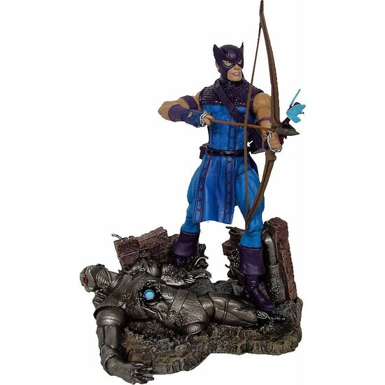 FIGURA OJO DE HALCON MARVEL 18CM image 2