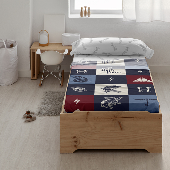 JUEGO DE SÁBANAS CON ALMOHADA Y BAJERA ESTAMPADAS 100% ALGODÓN MODELO HOGWARTS CUADROS AZUL PARA CAMA DE 105. image 2