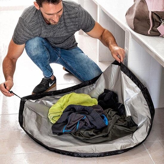 ESTERILLA PARA VESTUARIOS Y BOLSA IMPERMEABLE 2 EN 1 GYMBAG INNOVAGOODS image 4