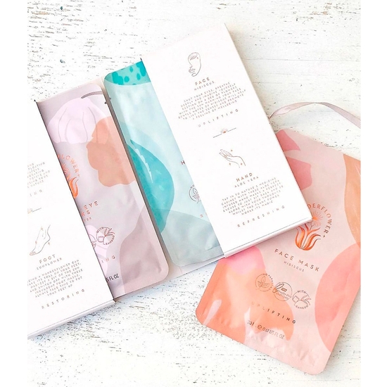 SET DE 4 MASCARILLAS DE BELLEZA PARA CARA, MANOS , OJOS Y PIES image 3