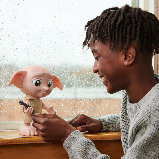 DOBBY INTERACTIVO HARRY POTTER WIZARDING WORLD ESPAÑOL image 2