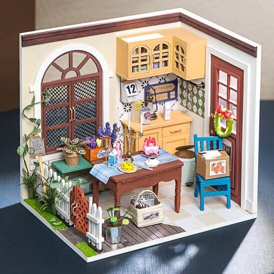 PUZZLE 3D CASA MINIATURA MRS CHARLIE S DINNIN ROOM image 2