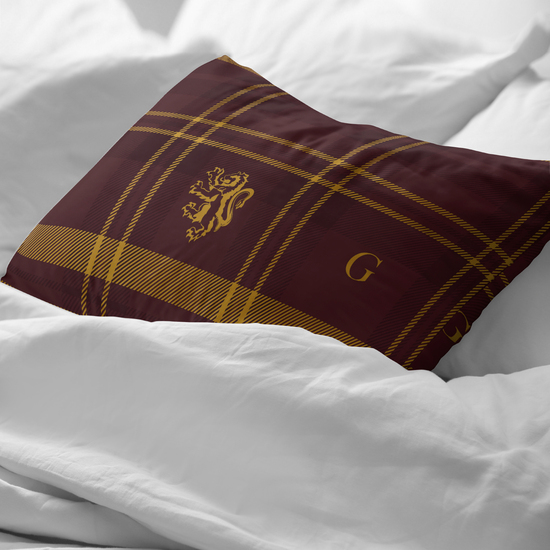 FUNDA DE ALMOHADA 100% ALGODÓN MODELO GRYFFINDOR CUADRO DE 50X80CM. image 1