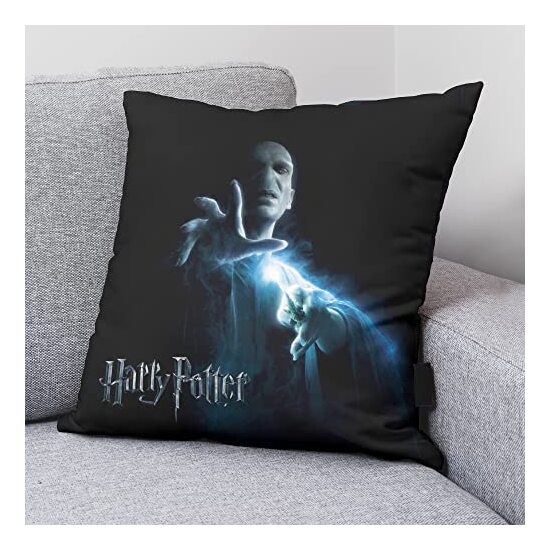 FUNDA DE COJÍN VOLDEMORT A 50X50 HARRY POTTER image 1