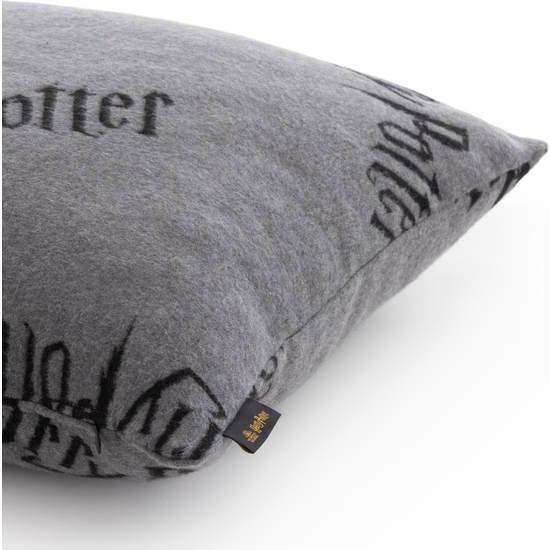 FUNDA DE COJÍN EXTRASUAVE HOGWARTS 50X50 HARRY POTTER image 1