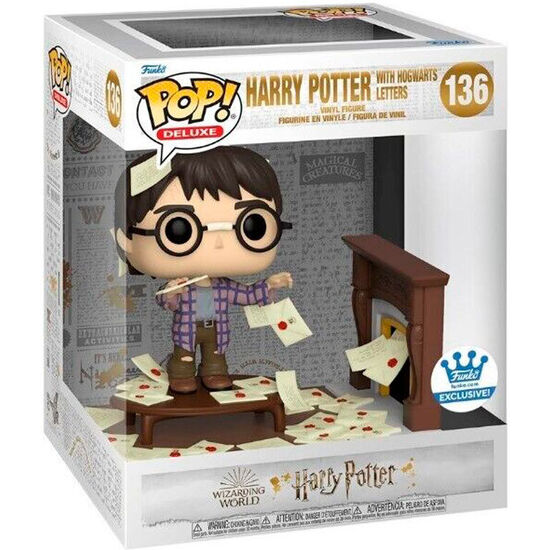 FIGURA POP DELUXE HARRY POTTER ANNIVERSARY HARRY POTTER WITH HOGWARTS LETTERS EXCLUSIVE image 0