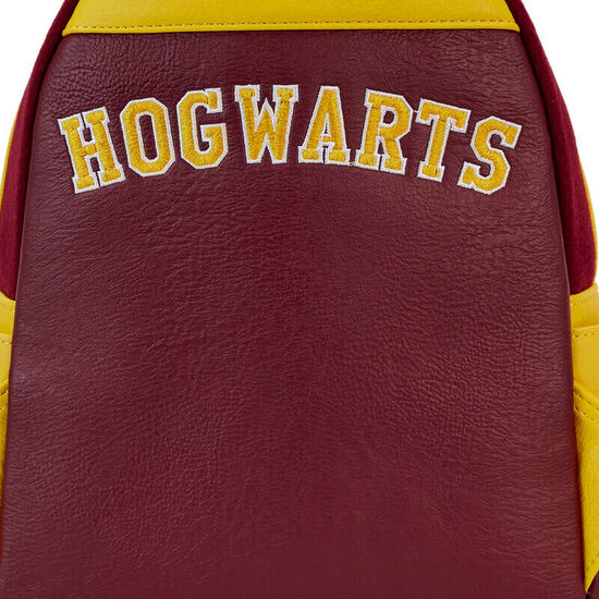 MOCHILA HOGWARTS CREST VARSITY JACKET HARRY POTTER LOUNGEFLY 26CM image 3