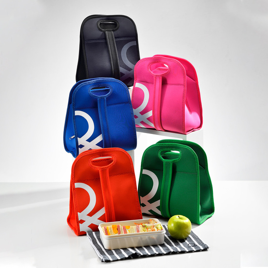 BOLSA DE ALMUERZO EN NEOPRENO DE COLOR ROSA BENETTON image 1