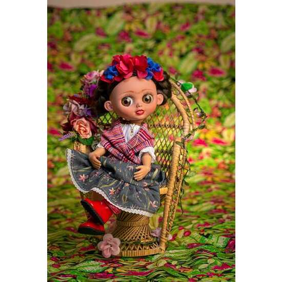 MUÑECA THE BIGGER LUXURY FRIDA 35CM image 3