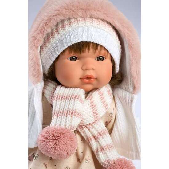 MUÑECA LOLA LLORONA CON CHUPETE, VESTIDO PAJAROS, CHAQUETA BLANCA, GORRO Y BUFANDA 38 CM image 2