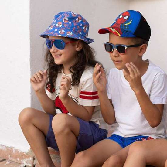 GORRA 53 CM Y GAFAS DE SOL INFANTILES SPIDERMAN image 4