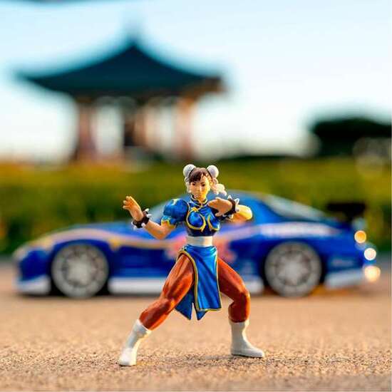 COCHE STREET FIGHTER II CHUN-LI 1993 MAZDA RX-7 ESCALA 1:24. INCLUYE FIGURA image 5