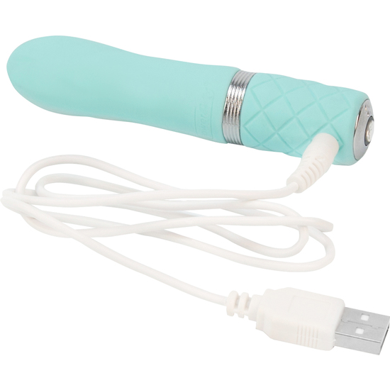 FLIRTY VIBE WITH CHRYSTAL TEAL image 2