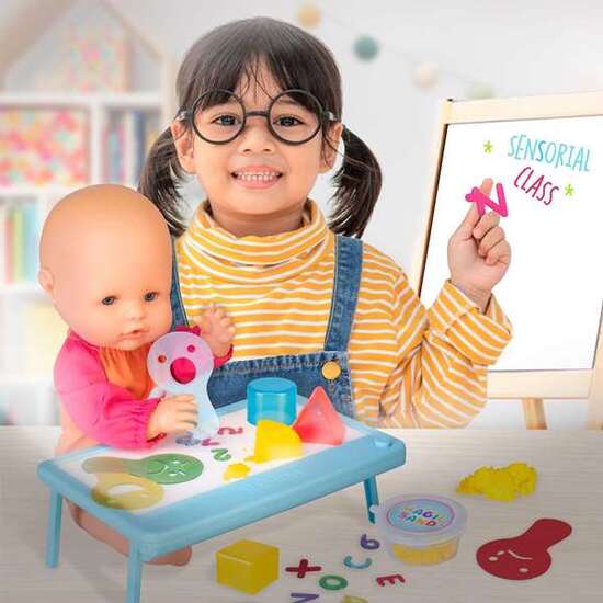 MUÑECO NENUCO SMART SCHOOL 35 CM CON MESA DE LUZ MULTICOLOR Y ACCESORIOS TRANSLUCIDOS image 4