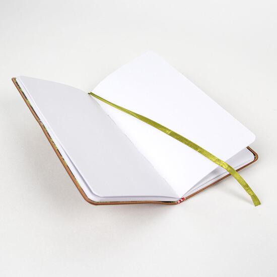 CUADERNO PREMIUM GUARDIANS OF THE GALAXY GROOT image 3