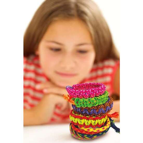 PULSERAS DE LA AMISTAD.CREA PULSERAS ÚNICAS Y ORIGINALES. INCLUYE TODOS LOS MATERIALES NECESARIOS.20,5X5,5X27,5 CM image 4