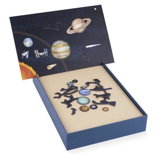 JUEGO MAGNETICO SISTEMA SOLAR INCLUYE 27 IMANES PARA DESCUBRIR EL SISTEMA SOLAR,FASES LUNARES,ESTACIONES Y CONSTELACIONES BILINGÜE 21X55X31 CM image 2