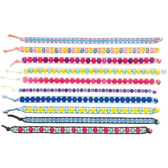 TALLER DE CREAR PULSERAS ENCANTADAS image 2