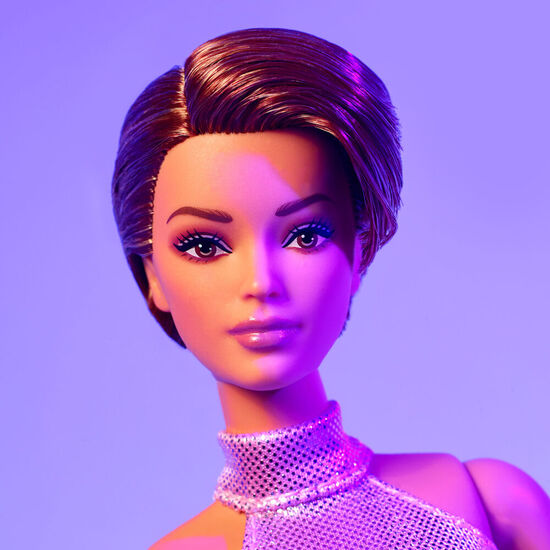 MUÑECA PELO CORTO SIGNATURE BARBIE image 2