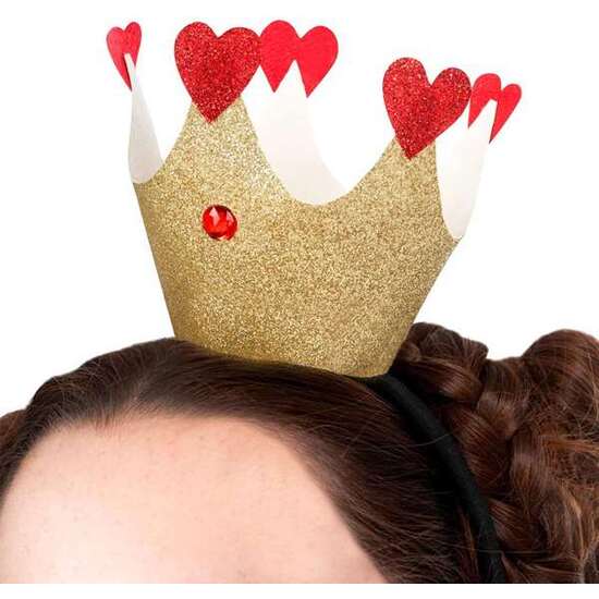 DISFRAZ REINA DE CORAZONES DIADEMA CON CORONA, VESTIDO Y MEDIAS TALLA M image 3