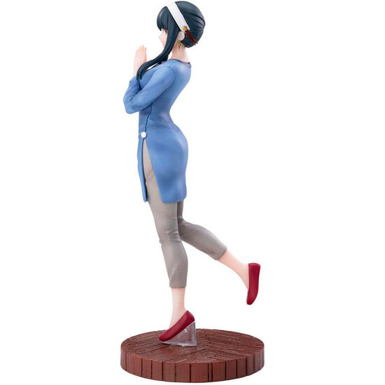 FIGURA LUMINASTA YOR FORGER SEASON 1 COURS 2 ED COORDINATION SPY X FAMILY 15CM image 1