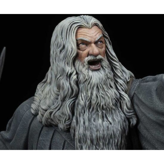 FIGURA GANDALF EN MORIA EL SEÑOR DE LOS ANILLOS 18CM image 0