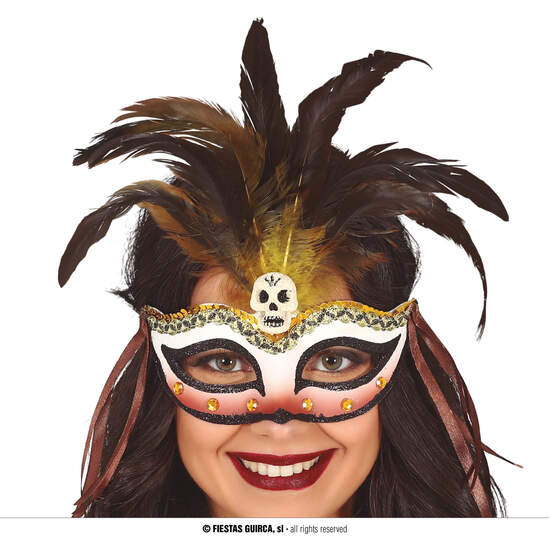 ANTIFAZ VOODOO CON PLUMAS image 0