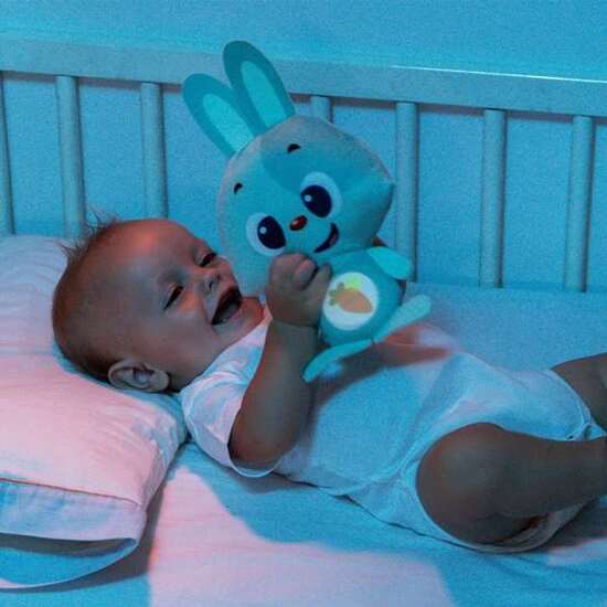 MUÑECO GUSY LUZ BABY BUNNY CON LUZ Y SONIDO. 7.5 CM image 1