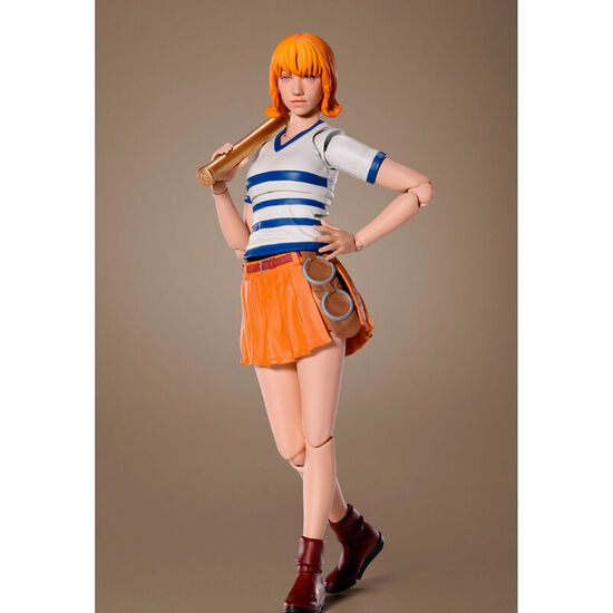 FIGURA S.H FIGUARTS NAMI ONE PIECE 15CM image 1
