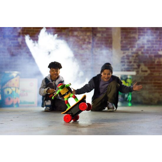 TORTUGAS NINJA R/C RAPHAEL SKATER image 2