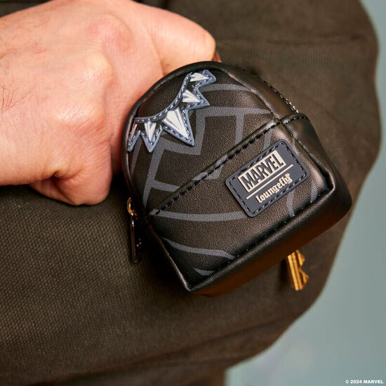 LLAVERO MINI MOCHILA MYSTERY LOS VENGADORES AVENGERS LOUNGEFLY SURTIDO image 3