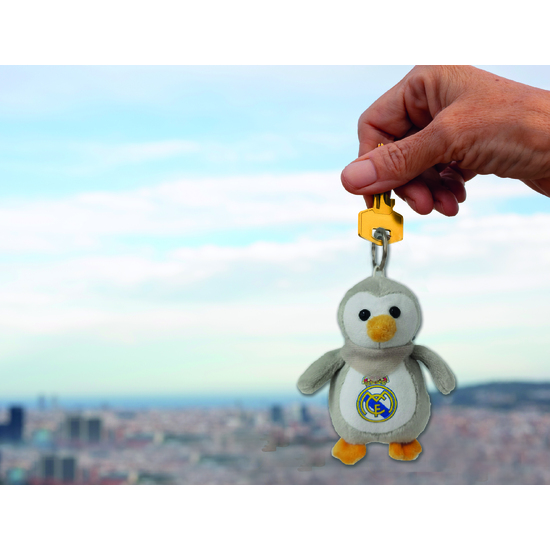 LLAVERO PELUCHE PINGUINO REAL MADRID image 5