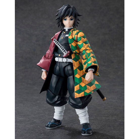 FIGURA S.H. FIGUARTS GIYU TOMIOKA DEMON SLAYER: KIMETSU NO YAIBA 15CM image 0