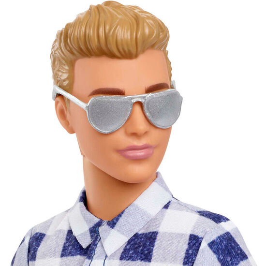 MUÃ±ECO KEN CAMPING BARBIE image 2