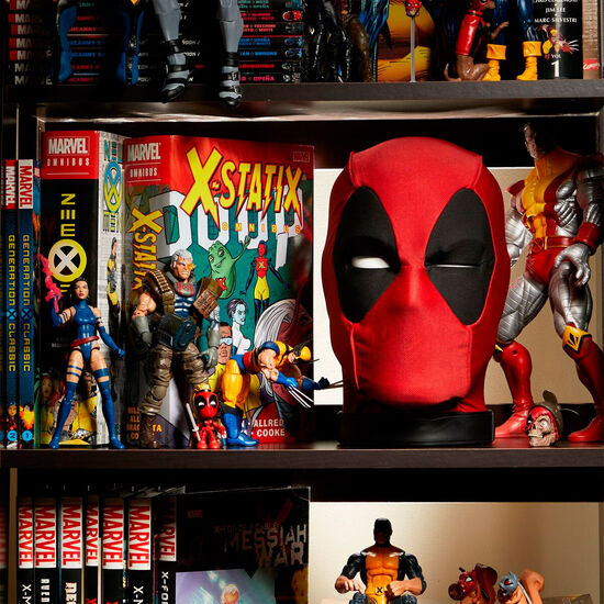 CABEZA PREMIUM INTERACTIVA DEADPOOL MARVEL LEGENDS INGLES image 3