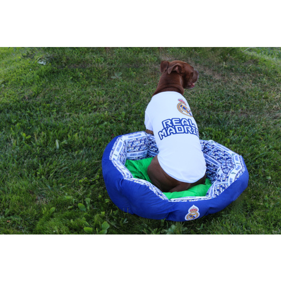 REAL MADRID CAMA PARA ANIMALES DE COMPAÑÍA  TALLA S image 4