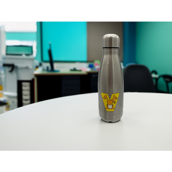 GARFIELD BOTELLA PERSONALIZABLE DE ACERO 550ML LETRA V image 4