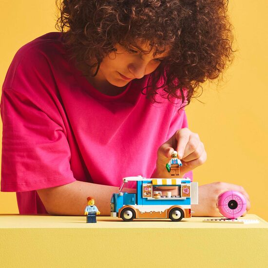 CAMION DE DONUTS LEGO CITY image 5