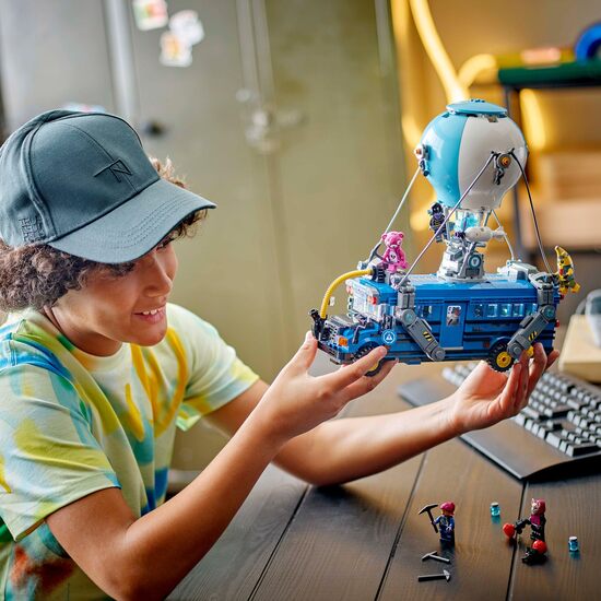 AUTOBUS DE BATALLA.LEGO FORTNITE image 5